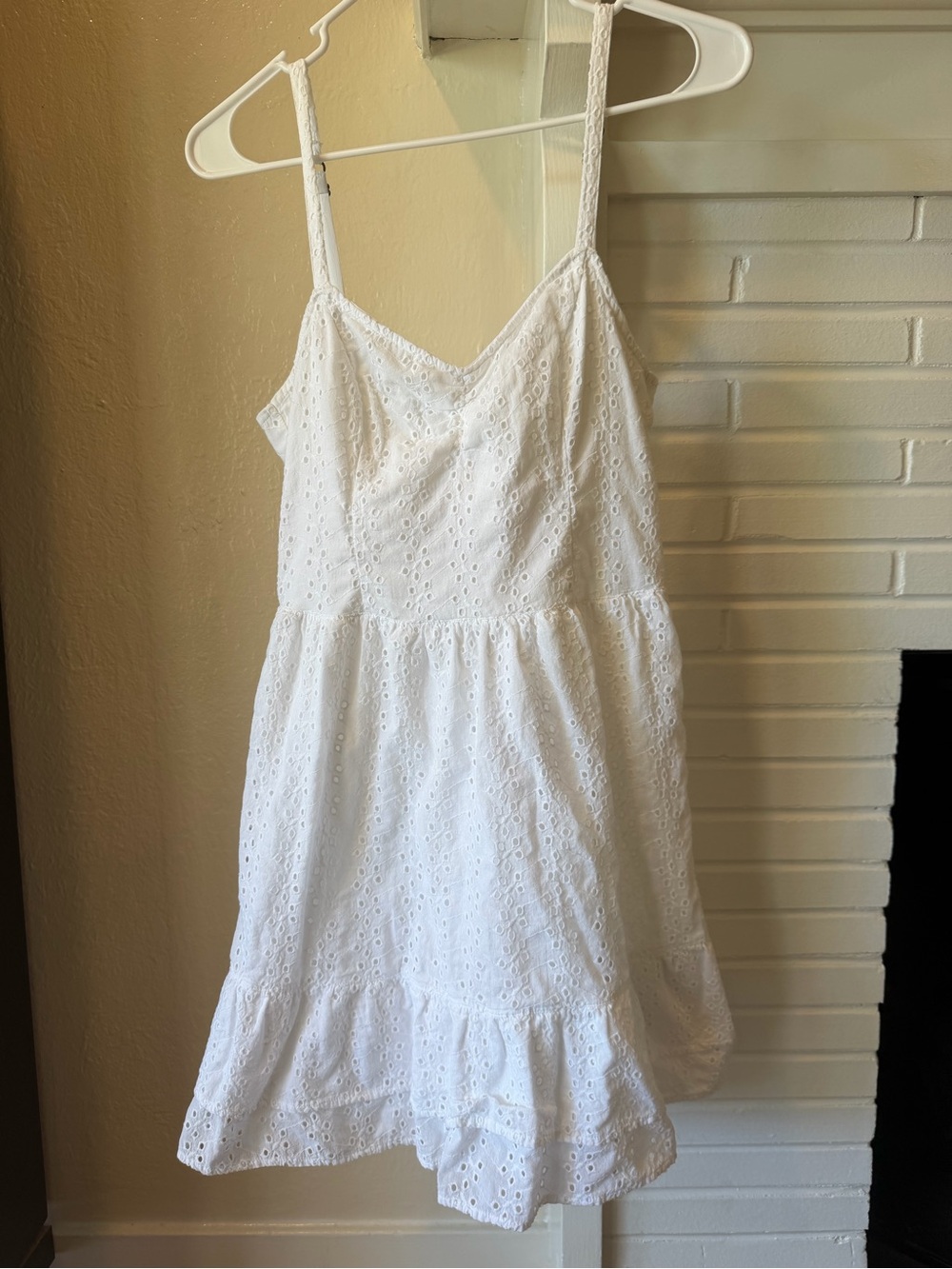 Hollister White Eyelet Open Back Bow Mini Dress Size Small
